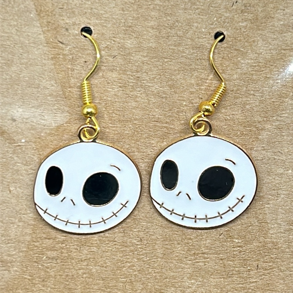 🔥🔥White Round Skeleton Halloween Earrings